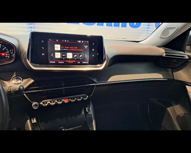 PEUGEOT 2008 usata, con Controllo automatico clima