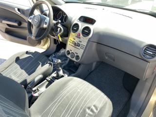 OPEL Corsa usata, con ESP
