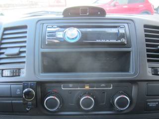 VOLKSWAGEN T5 usata, con MP3
