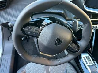 PEUGEOT 2008 usata, con Sensore di pioggia