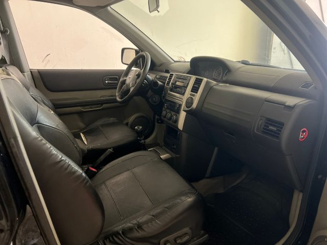 NISSAN X-Trail usata, con Specchietti laterali elettrici