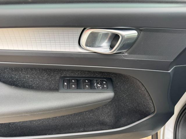 VOLVO XC40 usata, con Controllo automatico clima