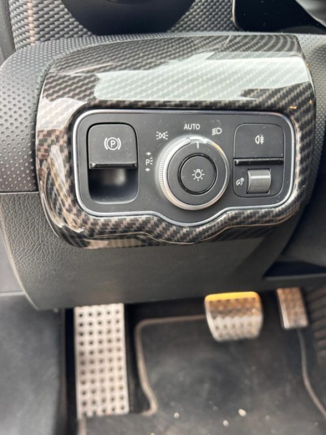 MERCEDES-BENZ CLA 200 usata, con Controllo trazione