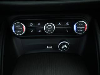 ALFA ROMEO Stelvio usata, con Fari LED