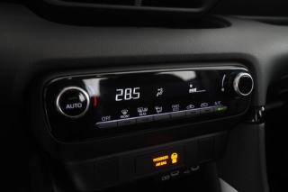 TOYOTA Yaris usata 8