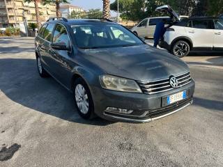 VOLKSWAGEN Passat usata, con Airbag