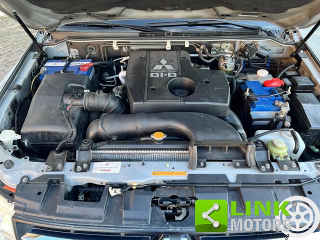 MITSUBISHI Pajero usata, con Airbag testa