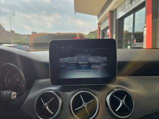 MERCEDES-BENZ GLA 200 usata, con Fari direzionali