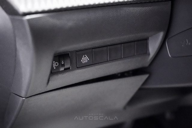 PEUGEOT 2008 usata, con Cruise Control