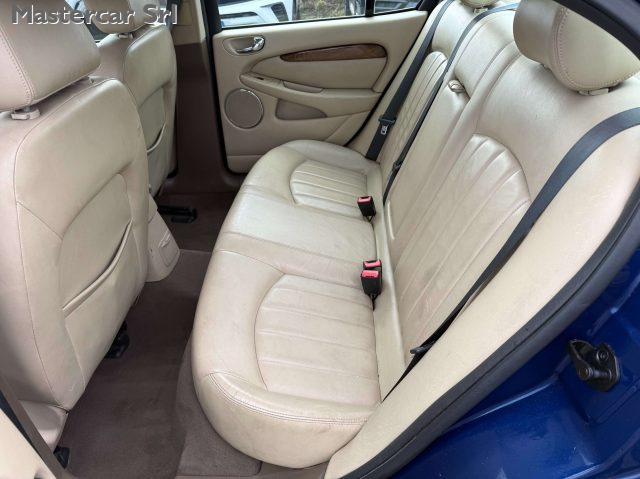 JAGUAR X-Type usata 10