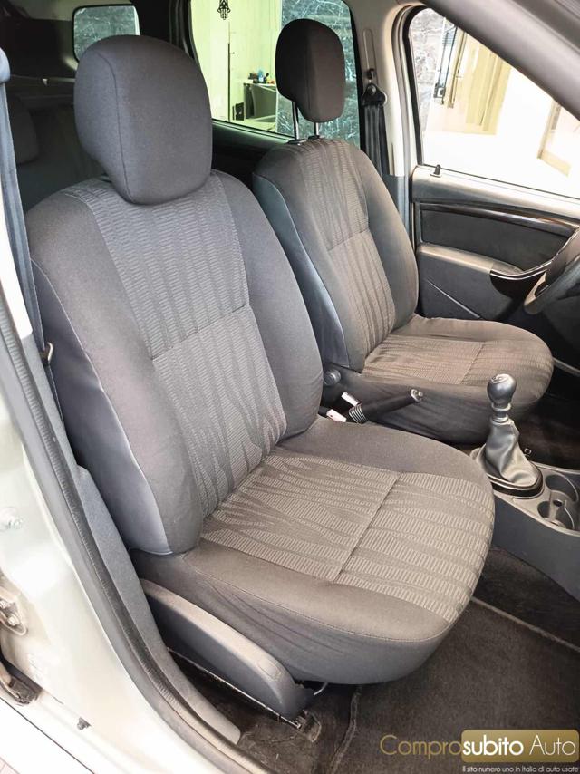 DACIA Duster usata 23