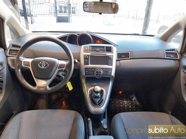 TOYOTA Verso usata 31