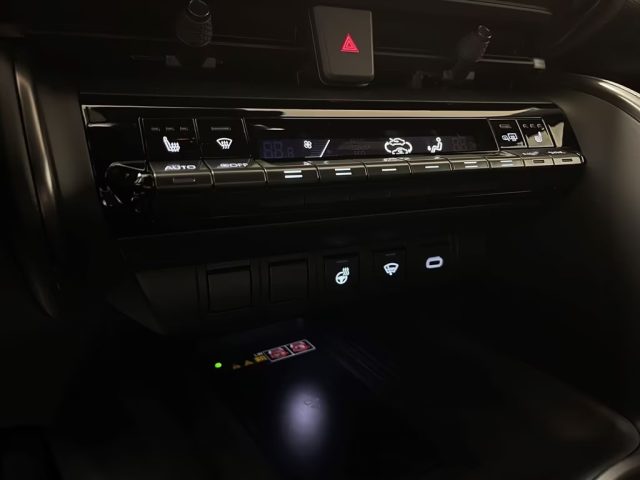 TOYOTA C-HR usata, con Climatizzatore