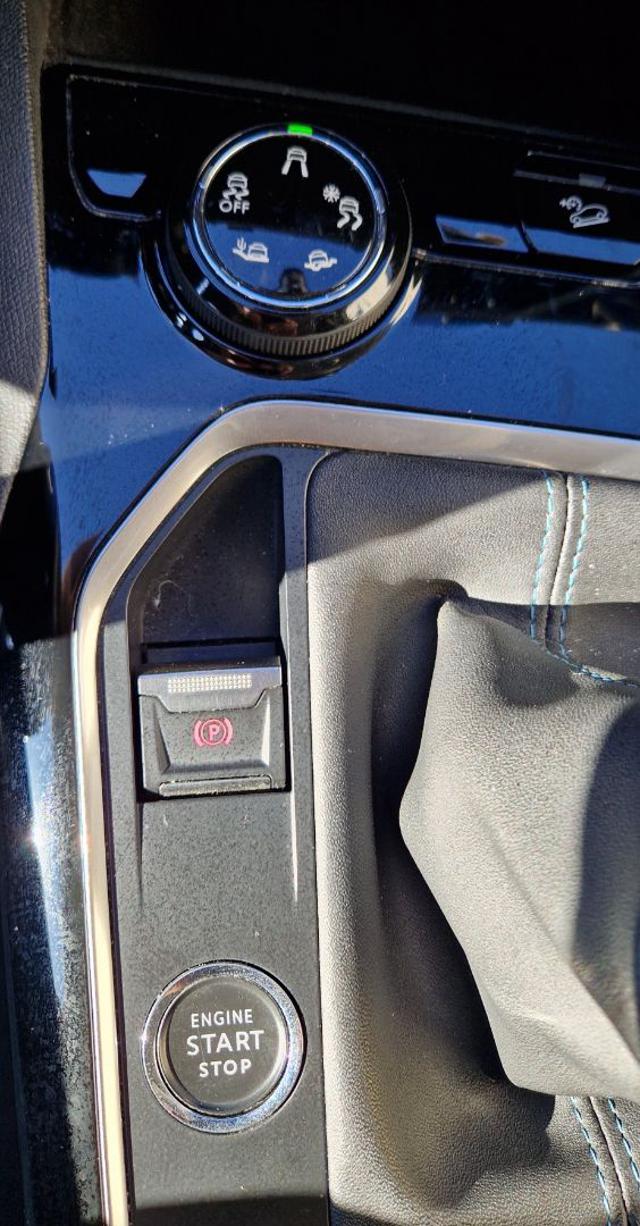 PEUGEOT 3008 usata, con Autoradio