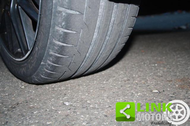 VOLKSWAGEN Golf usata, con Park Distance Control