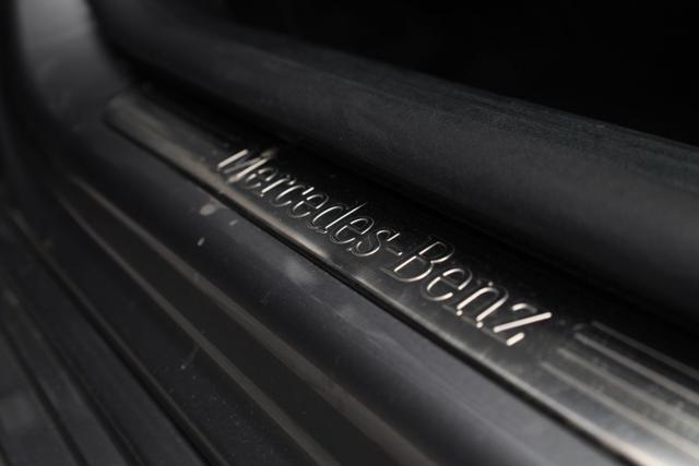 MERCEDES-BENZ CLA 200 usata, con Leve al volante