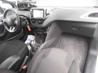 PEUGEOT 208 usata, con Bluetooth