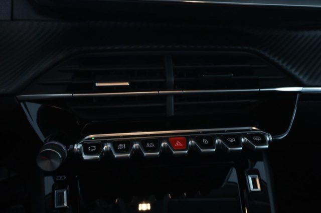 PEUGEOT 208 usata 11