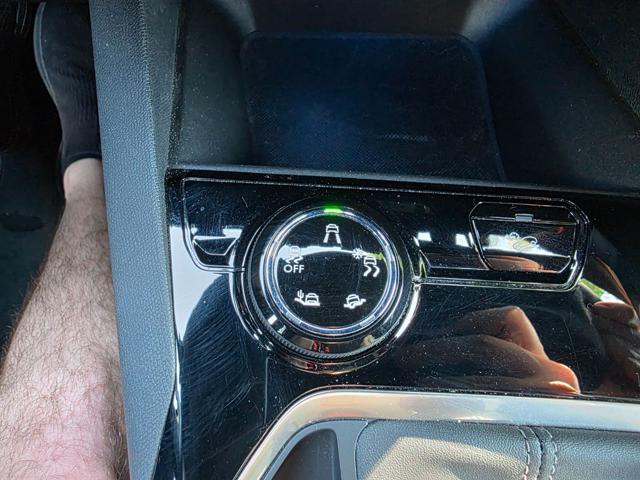 PEUGEOT 3008 usata, con USB