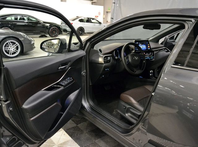 TOYOTA C-HR usata, con Airbag