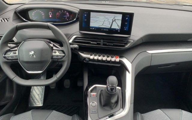 PEUGEOT 3008 usata, con Park Distance Control