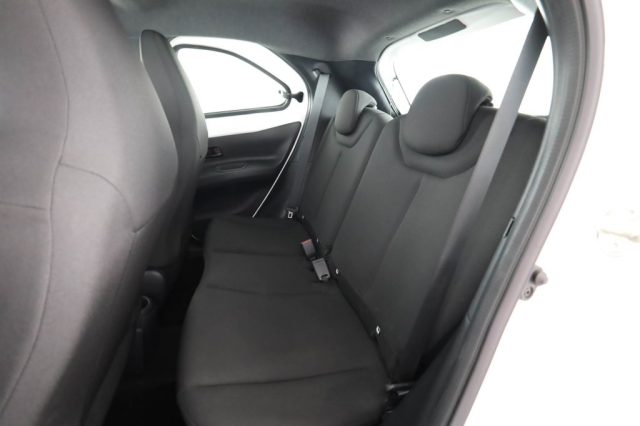 TOYOTA Aygo X usata 8