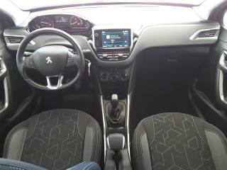 PEUGEOT 2008 usata, con Climatizzatore