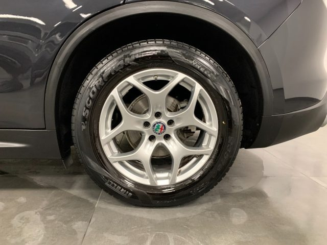 ALFA ROMEO Stelvio usata, con Sensori di parcheggio posteriori