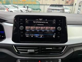 VOLKSWAGEN T-Roc usata, con Autoradio digitale