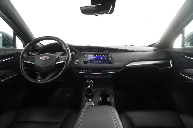 CADILLAC XT4 usata 7