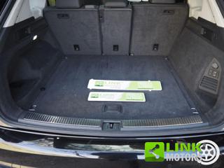 VOLKSWAGEN Touareg usata 34