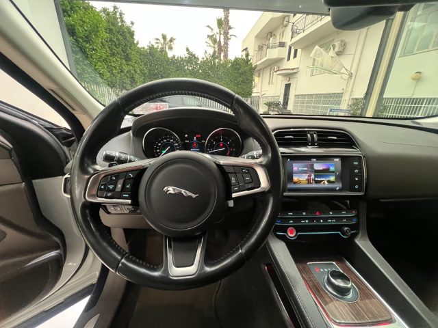 JAGUAR F-Pace usata, con Volante in pelle
