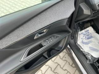 PEUGEOT 3008 usata, con Chiusura centralizzata