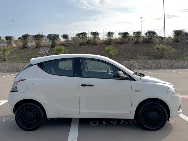 LANCIA Ypsilon usata, con Autoradio