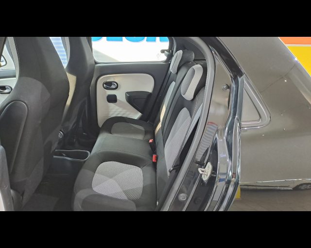 RENAULT Twingo usata 27