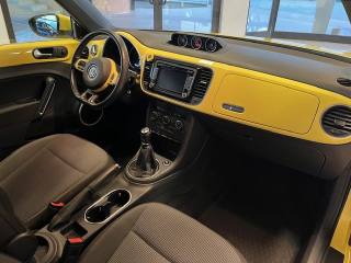 VOLKSWAGEN Maggiolino usata, con Park Distance Control