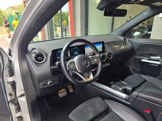 MERCEDES-BENZ GLA 200 usata, con Sedile posteriore sdoppiato
