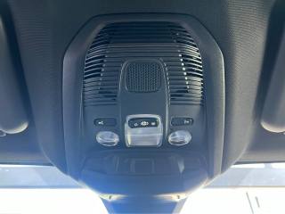 PEUGEOT 5008 usata, con Sensori di parcheggio anteriori