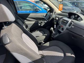 LANCIA Ypsilon usata, con Autoradio