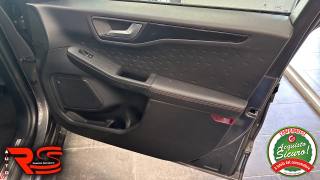FORD Kuga usata, con Fari LED