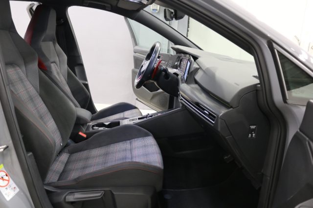 VOLKSWAGEN Golf usata, con Bracciolo