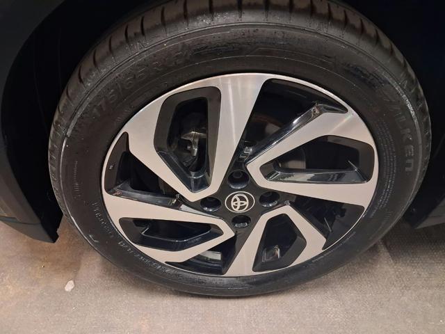 TOYOTA Aygo X usata, con Autoradio