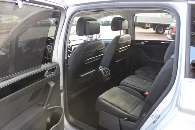 VOLKSWAGEN Touran usata, con Controllo trazione