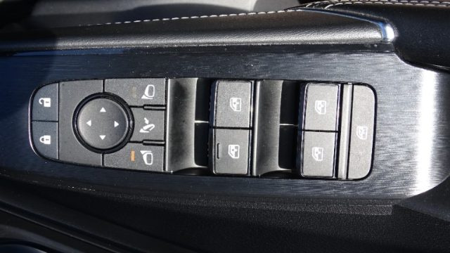 NISSAN Qashqai usata 60