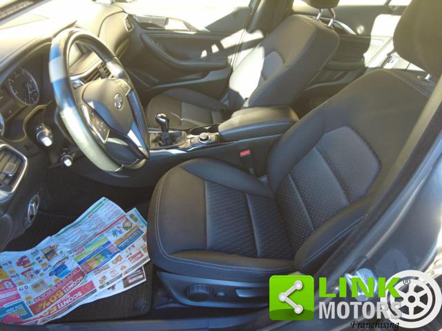 INFINITI Q30 usata, con Autoradio