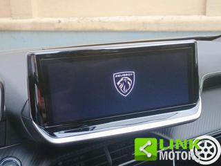 PEUGEOT 2008 usata, con Leve al volante