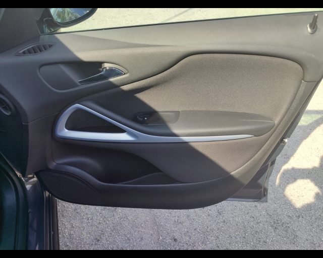 OPEL Zafira Tourer usata, con Controllo trazione