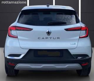 RENAULT Captur usata, con Autoradio