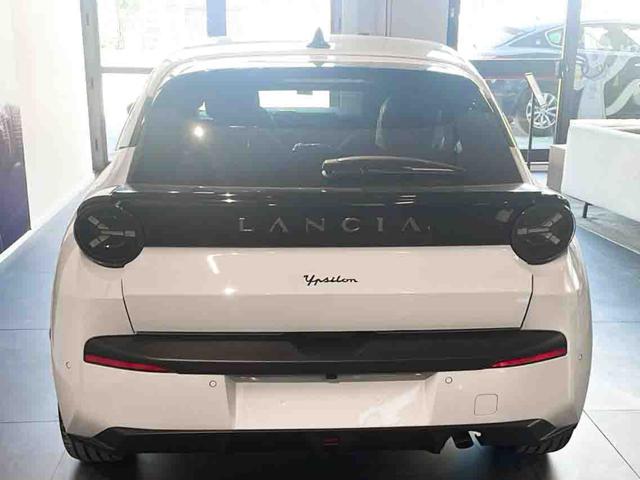 LANCIA Ypsilon usata, con Airbag