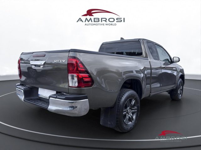TOYOTA Hilux usata 2